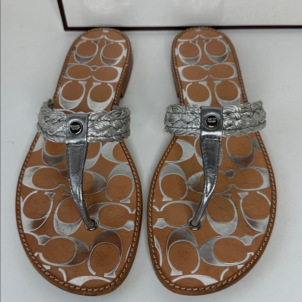 Vintage Coach Robyn Braided Thong Sandal Women's Size 10 Silver Signature C Logo - Picture 2 of 14